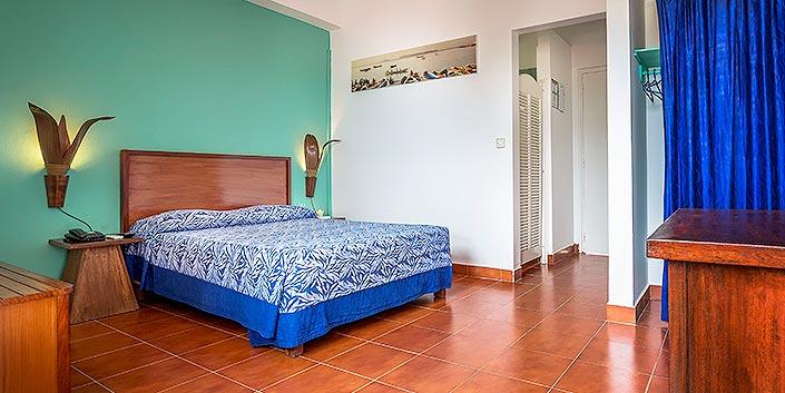 Hotel La Madrague Dakar Bagian luar foto