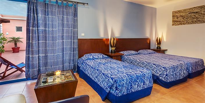 Hotel La Madrague Dakar Bagian luar foto