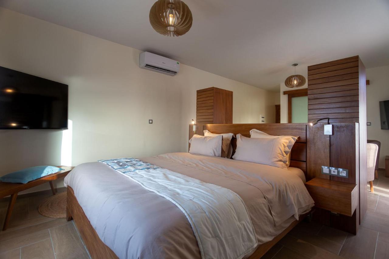 Hotel La Madrague Dakar Bagian luar foto